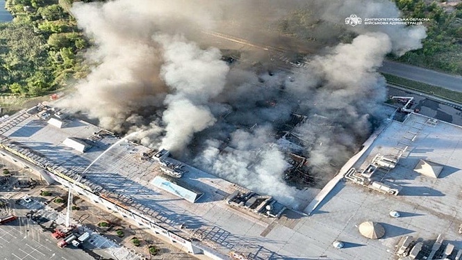 Deadly Russian attack on shopping mall in Zelenskyy's hometown kills at least 16