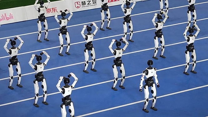 Chinese humanoid robot beats Bolt's 100-metre world record time