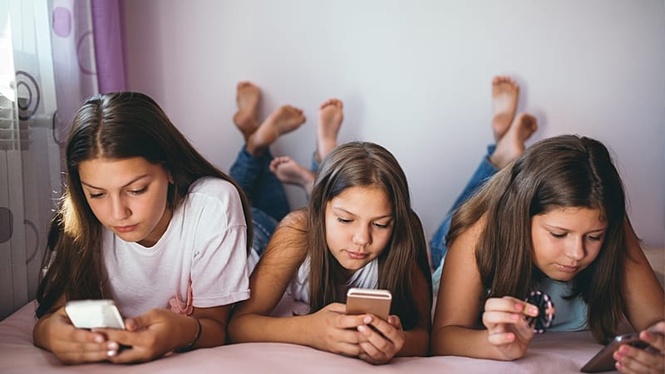 Estonia moves to protect youth’s mental health in the digital age