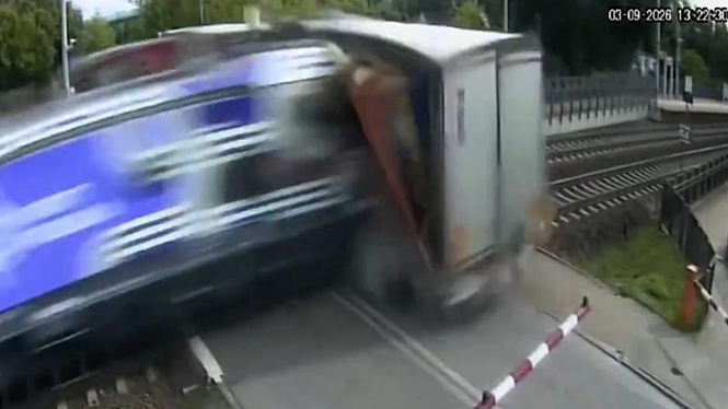 Lorry driver's botched escape attempts fail to outrun oncoming Polish train