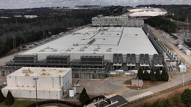 Can tech giants curb AI data centres’ growing thirst for water?
