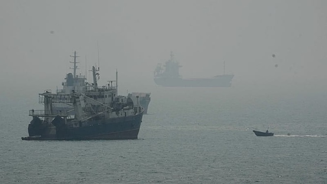 US destroys five Iranian tankers as Tehran takes aim at Jordan