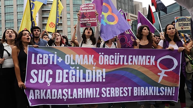 At least 150 pro-LGBTQ protesters detained in Istanbul crackdown