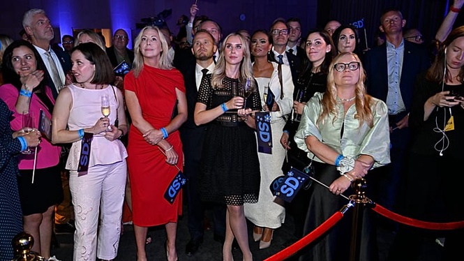 Sweden's centre-left win election as right wing bloc suffers narrow defeat
