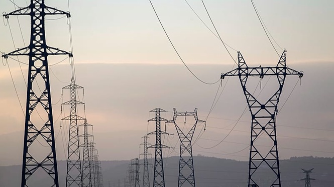 EU grid power struggle: capitals push back against Brussels tariff rules