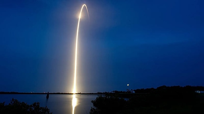 Fire at Starlink station in central Poland was 'sabotage,' digital affairs minister says