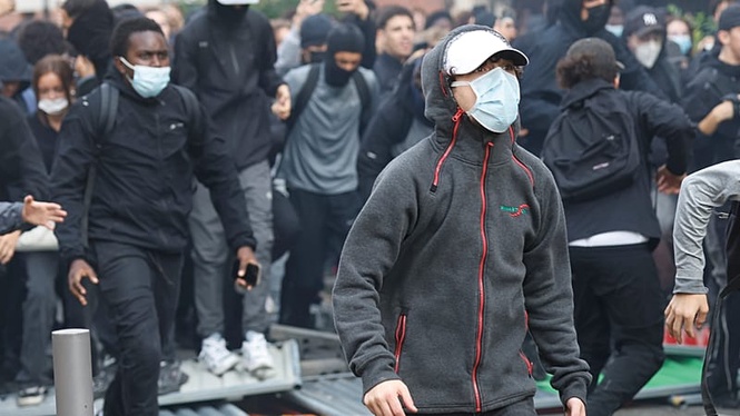 French students blockade schools nationwide to demand more resources