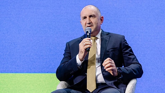 Bulgarian PM Rumen Radev urges European dialogue with Russia to avert nuclear attack