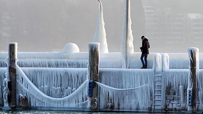 T-shirts instead of winter coats: What a warm October reveals about winter