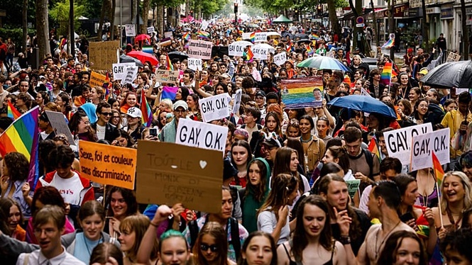 Tens of thousands of people take to streets of Paris to march for Pride