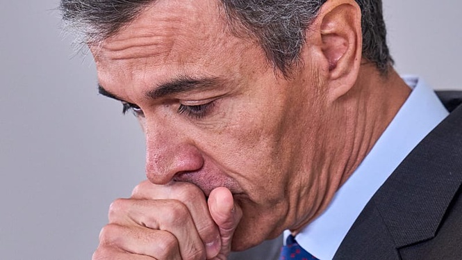 Sánchez in talks with coalition partners on reflection day: will he call elections in Spain?