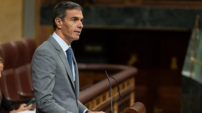 Spain's Sánchez calls snap election for 29 November after housing defeat