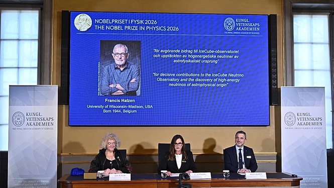 Belgian physicist wins Nobel for turning Antarctic ice into a telescope