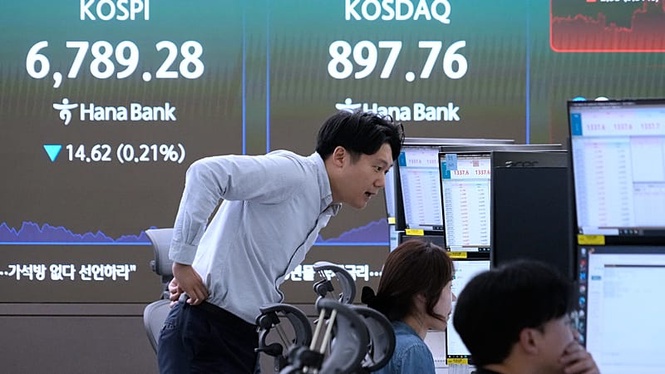 Oil prices are climbing on concerns about an escalating Iran war