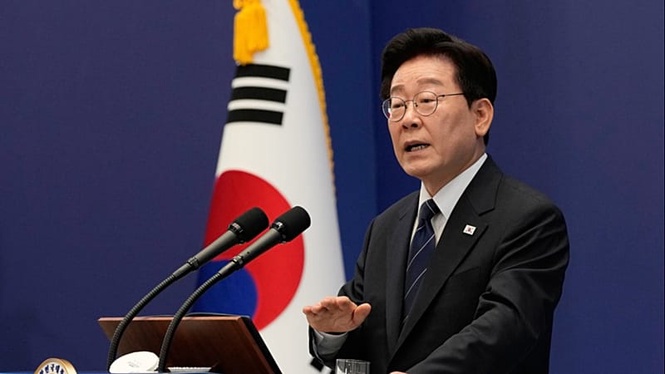 Kyiv open to 'constructive dialogue' after Seoul recalls its ambassador amid North Korean POW disclosure row