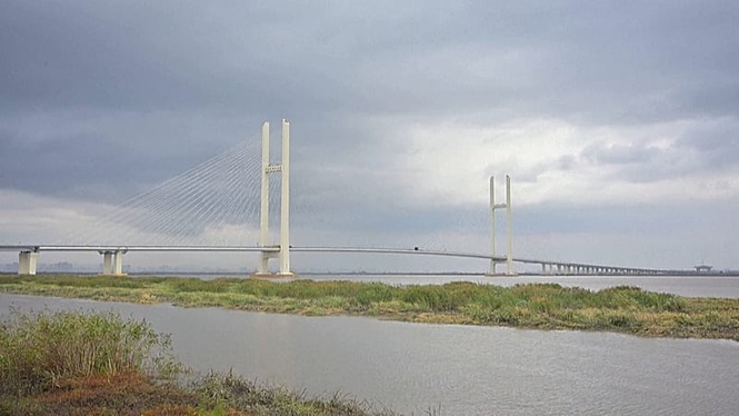 China and North Korea open New Yalu River Bridge after 12-year delay