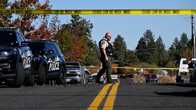 Three children and one teacher killed in Oregon elementary school shooting