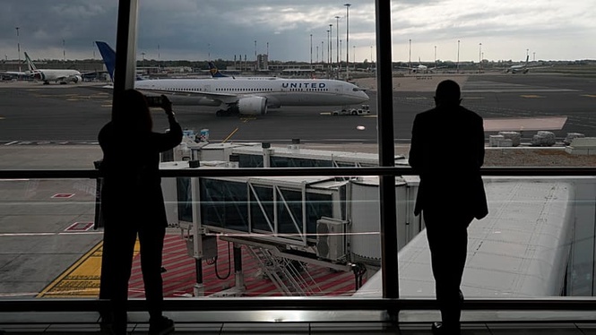 Italy data network glitch hits airports: Flights delayed and cancellations