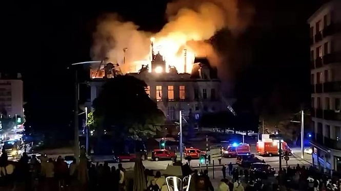 Historic Limoges town hall engulfed in flames amid protests in France