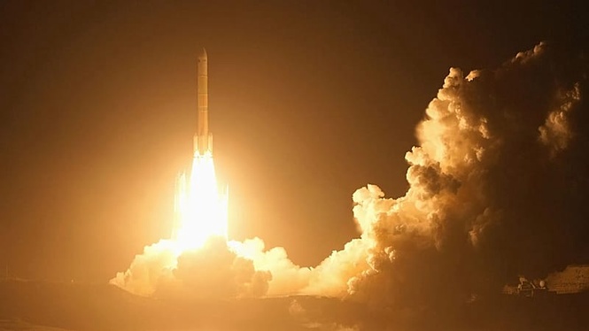 Japan launches unprecedented mission to bring back samples from Mars' moon Phobos