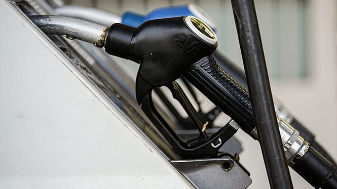 Italy's truckers' protests leave supermarket shelves empty and airports without fuel