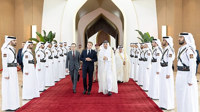 Macron calls for extreme caution in Gulf, secures critical gas deal in Qatar state visit