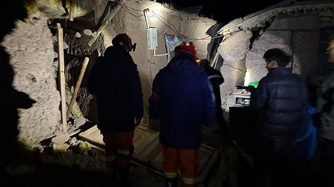 Magnitude 7 earthquake strikes Tibet killing at least 16 people and destroying hundreds of homes