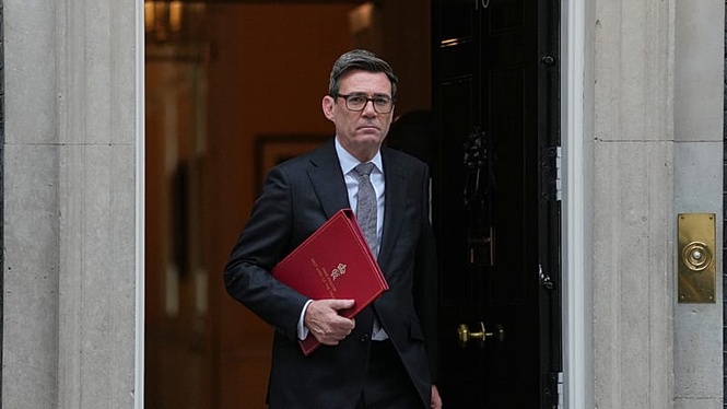 UK Prime Minister Andy Burnham wants 'honest discussion' on return to EU free movement
