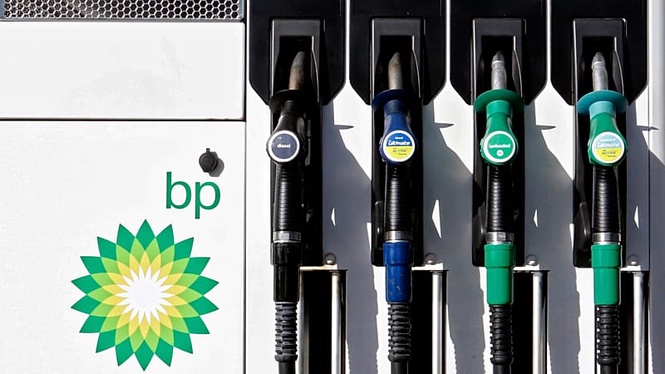 BP profit quadruples as Iran war sends refining margins soaring and debt tumbles