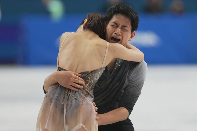 Image from: Olympic Champions Miura and Kihara Take a Thank You Tour Across Japan