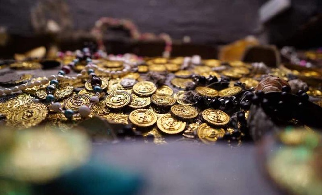 Image from: Workers Found 117 Gold Artifacts Buried in Germany During Pipeline Construction, But the Biggest Mystery Is Why They Were Hidden