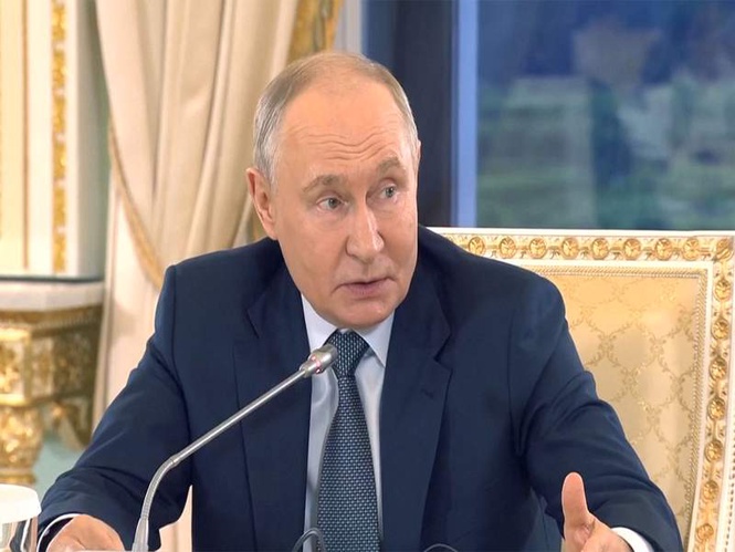 Image from: Delicate, multi-faceted relations between India and China: Russian Prez Putin says external interference "not a good idea"