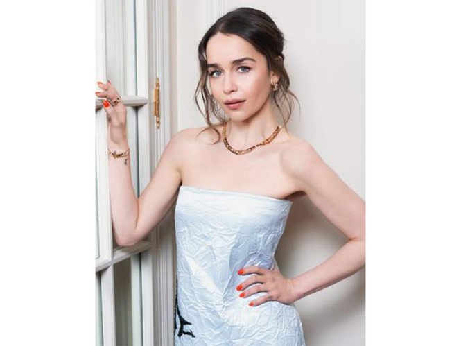 Image from: Emilia Clarke recalls fearing death after surviving two brain haemorrhages, says recovery is possible