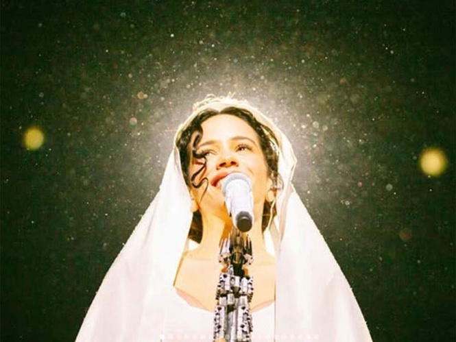 Image from: Rosalia postpones Florida concerts due to family emergency