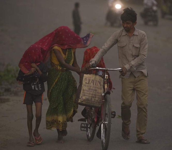 Image from: 4 killed as dust storms, thunderstorms wreak havoc across Rajasthan