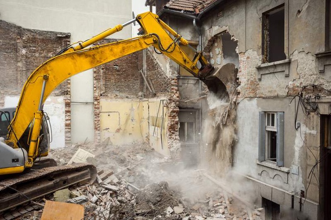 Image from: MCD begins demolition, sealing of ’unauthorised’ establishments across South Delhi