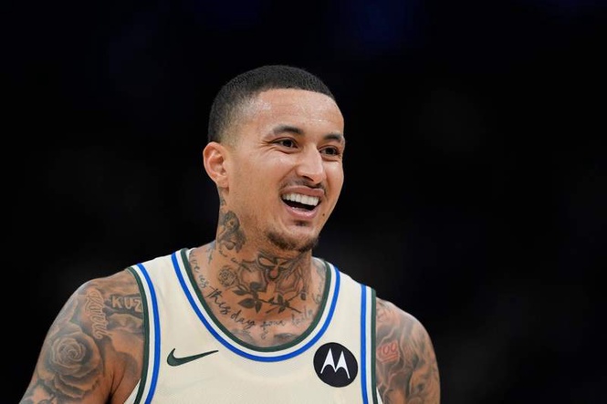 Image from: Kyle Kuzma reacts to Jeff Bezos reportedly planning to purchase Seattle SuperSonics