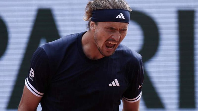 Image from: Zverev eases past Mensik to reach second French Open final