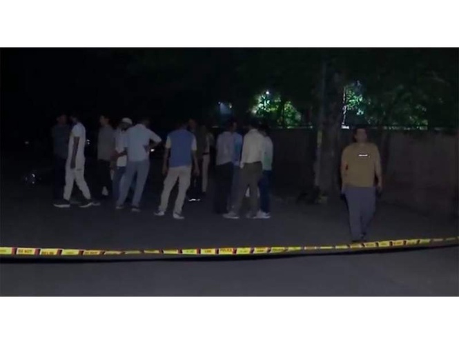 Image from: Encounter breaks out between Delhi Police, miscreants in Pushp Vihar area, 3 held