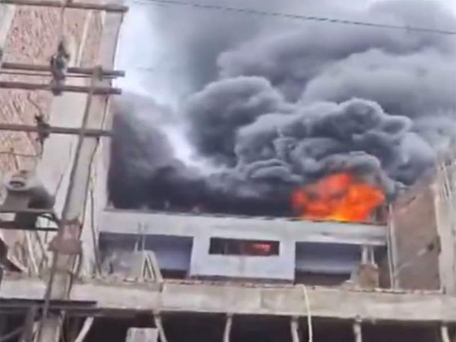 Image from: Massive fire breaks out in plastic factory in Narela Industrial Area in Delhi