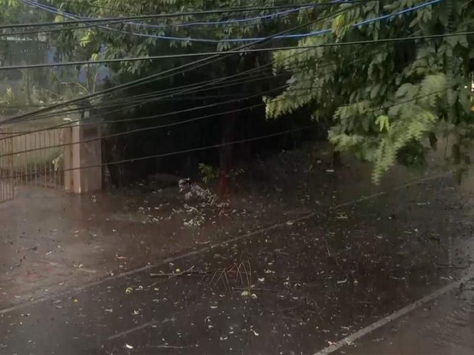 Image from: Odisha: Heavy rain lashes Bhubaneshwar, IMD issues state-wide warning