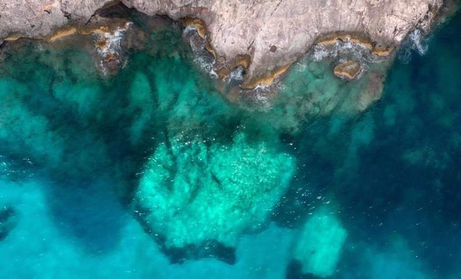 Image from: Scientists Found Evidence The Mediterranean Sea Completely Dried Out for 600,000 Years, Creating a Basin Nearly Two Miles Deep