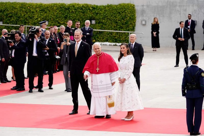 Image from: Pope praises Spain's 'commitment to international law' in Madrid