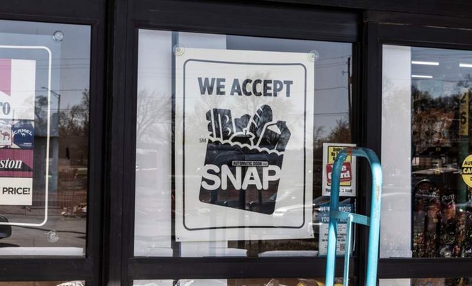 Image from: Lost SNAP Benefits? Here’s How 25,000 Residents Could Get $300 This Summer