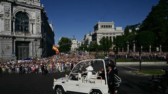 Image from: Over 1.2 million people attend Pope's mass in Madrid