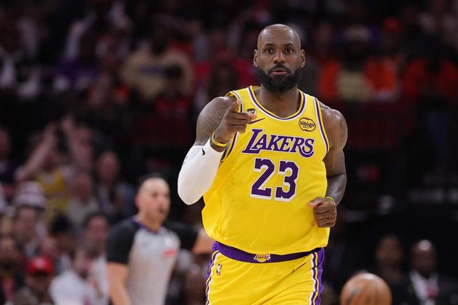 Image from: Charles Barkley offers blunt take on LeBron James potentially staying with Lakers in free agency