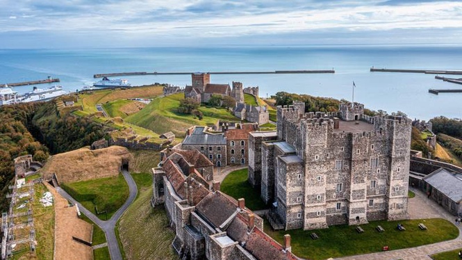 Image from: In England, this medieval castle perched atop the White Cliffs of Dover is the largest in the country (it’s twice the size of Windsor Castle!)