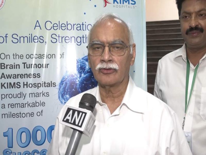 Image from: KIMS hospitals cross 10,000 brain tumour surgeries milestone; launches advanced Robotic Digital microscope