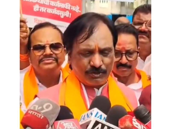 Image from: 'LPG at Rs 355 in 2014, now almost Rs 1000': Shiv Sena UBT's Ambadas Danve leads protest against fuel hike