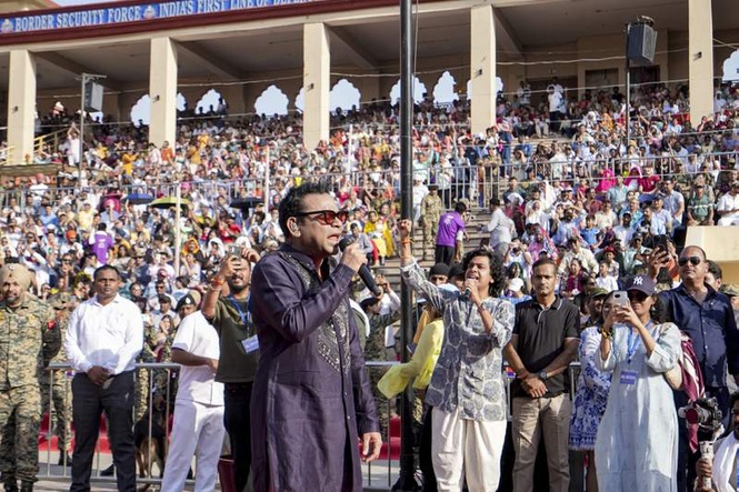 Image from: Jai Ho! AR Rahman’s hits echo across Attari border in Amritsar